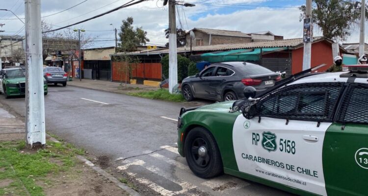 Dos detenidos tras persecución por asalto en mall capitalino: seguimiento cruzó tres comunas