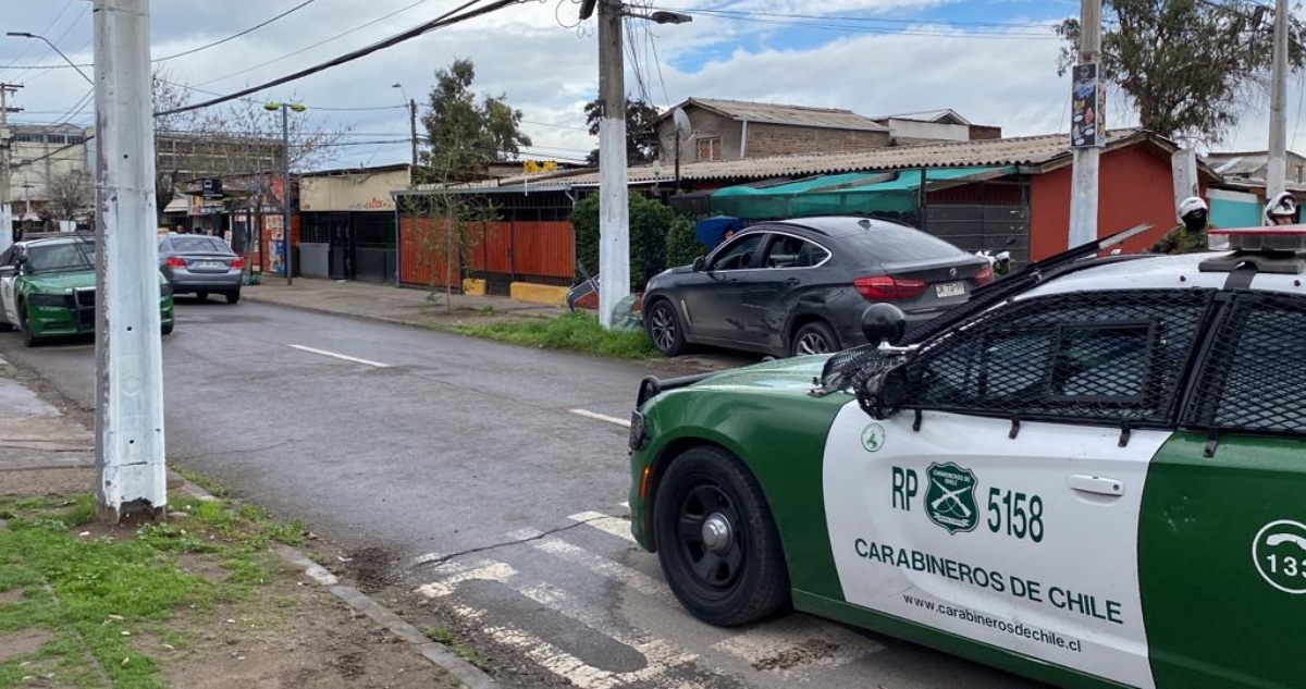 Dos detenidos tras persecución por asalto en mall capitalino: seguimiento cruzó tres comunas