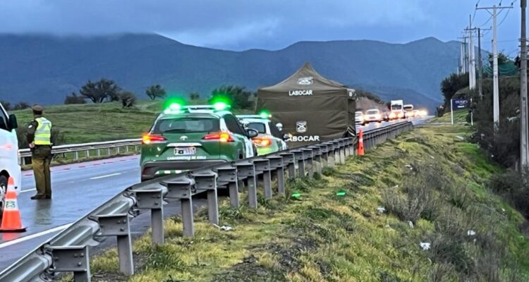 Carabineros indaga asesinato en Pudahuel: hombre es hallado con heridas de arma blanca y un disparo