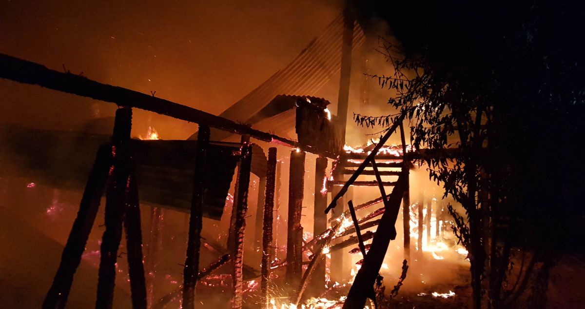 Desconocidos queman templo evangélico y realizan disparos a Carabineros en Ercilla