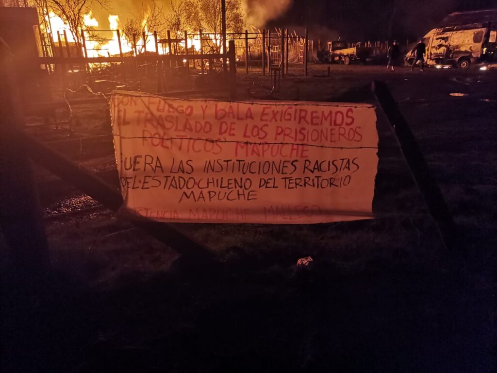 Resistencia Mapuche Malleco destruye una iglesia, una escuela y una posta durante ataque en Traiguén