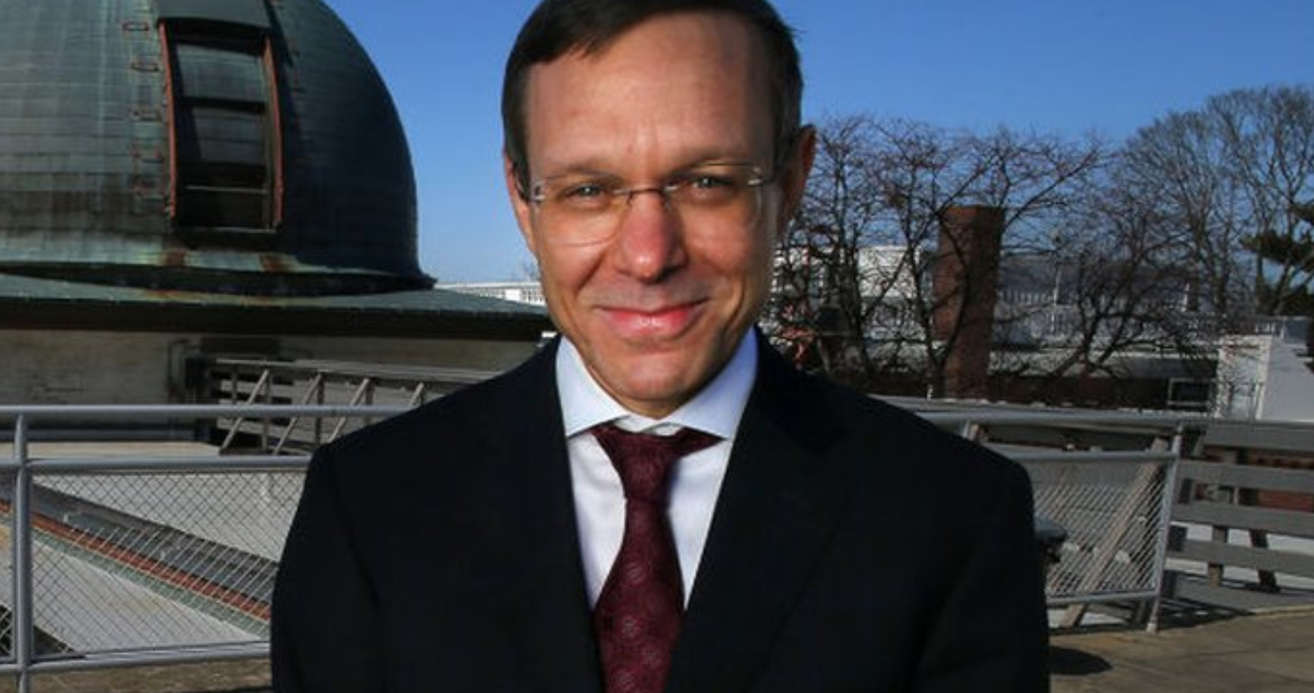 Abraham Loeb, el polémico físico de Harvard que dice que los extraterrestres ya visitaron la Tierra