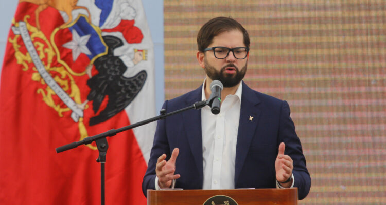 Gabriel Boric: “Mientras sea presidente, el litio será de todos los chilenos”