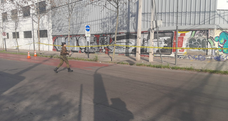 Carabinera fue baleada tras asalto en Estación Central está con heridas graves