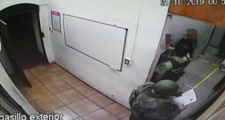 Condenan a tres excarabineros por torturas contra 8 víctimas en comisaría de Peñalolen durante el 18-O