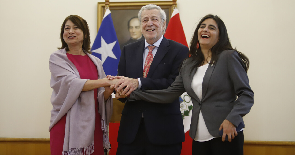 Canciller del Perú, Ana Cecilia Gervasi, Canciller, Alberto Van Klaveren y la Subsecretaria de Relaciones Económicas Internacionales, Claudia Sanhueza.