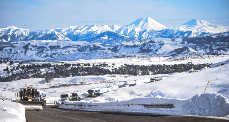 Cierran pasos fronterizos Los Libertadores y Pino Hachado por intensas nevadas cordilleranas