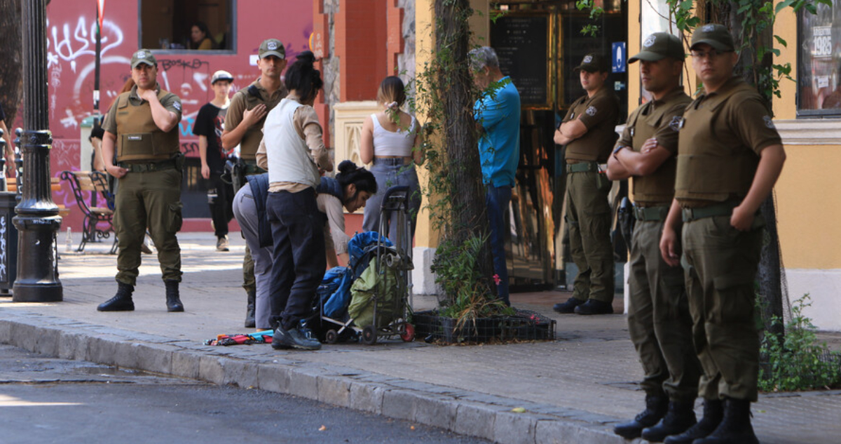 Residentes de Barrio Lastarria acusan aumento de delincuencia por la llegada de ambulantes al sectorResidentes de Barrio Lastarria acusan aumento de delincuencia por la llegada de ambulantes al sector