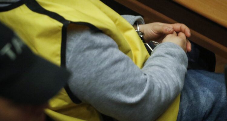 Condenan a hombre que violó y embarazó a niña de 13 años en Arauco: ley amparó a víctima para abortar