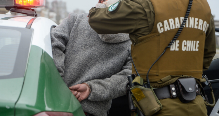 Detienen a dos sospechosos por homicidio en población Mirador de Puerto Montt