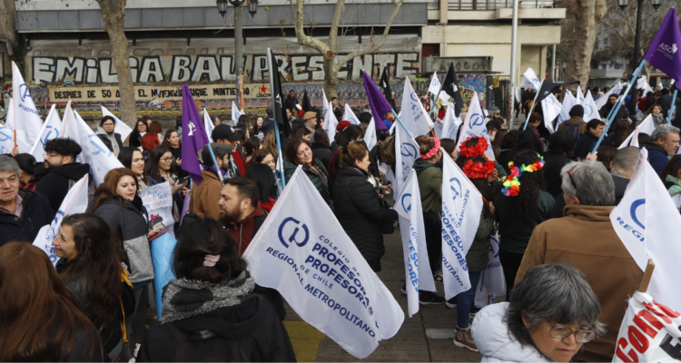 Colegio de Profesores de Valparaíso se suma a paro indefinido y tendrá reunión para definir acciones