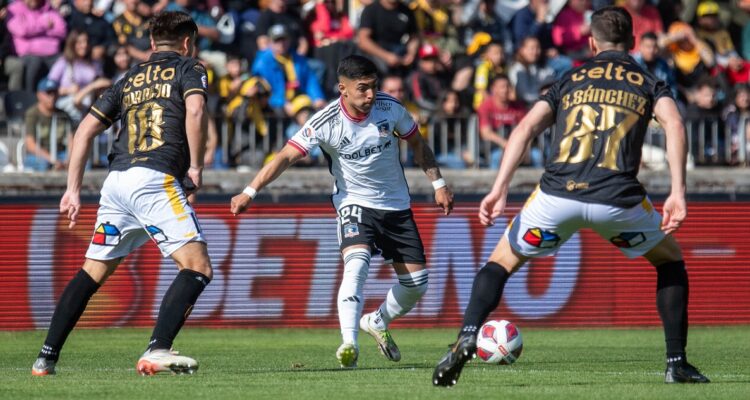 Coquimbo Unido y Colo Colo igualaron por el Campeonato Nacional.