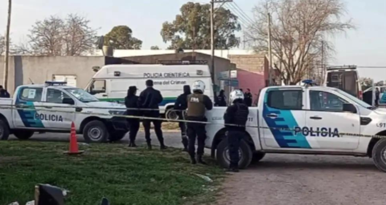 Horrendo crimen en Argentina: hombre asesinó a pareja e hijo de la mujer y los escondió en un freezer