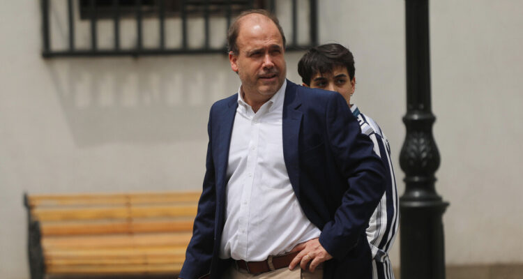 Pensiones: DC se abre a destinar 4% a solidaridad y daría empujón a reforma del Gobierno