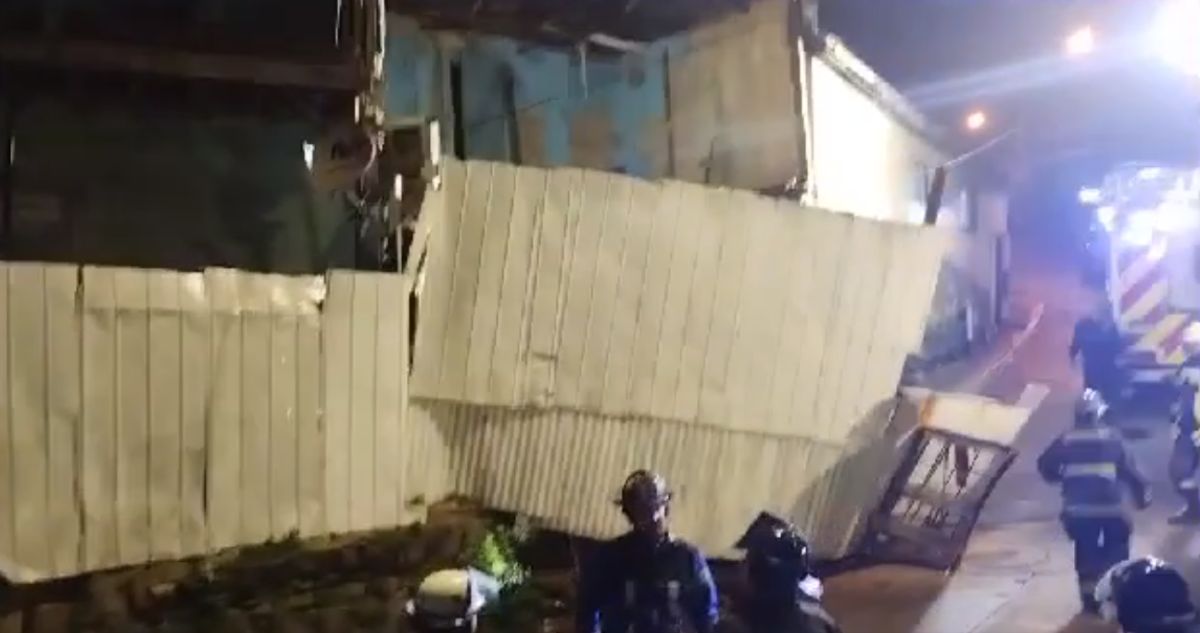 Imágenes dan cuenta de derrumbe que afecta a una casa en el Cerro Cordillera de Valparaíso