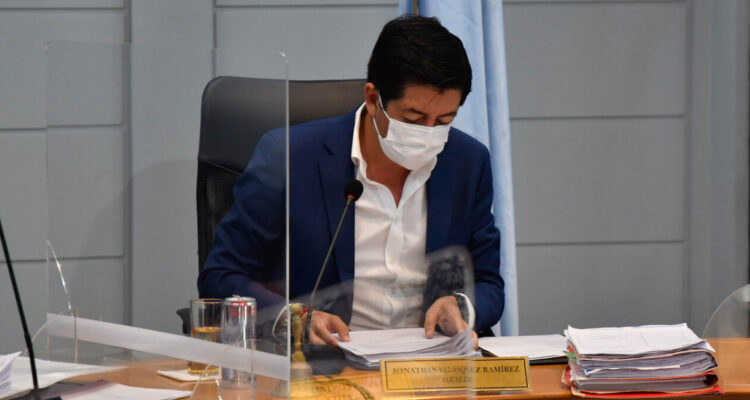 Decretan orden de detención contra alcalde de Antofagasta, Jonathan Velásquez