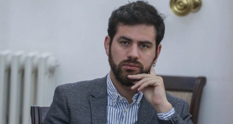 “Que se vaya lejos, no nos representa”: Ibáñez (CS) responde a críticas de Andrade al Frente Amplio