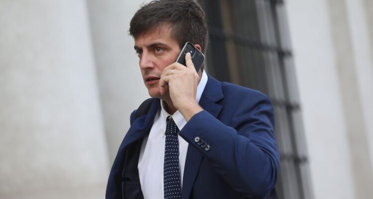 Schalper (RN) llama al Gobierno a “ordenar” al oficialismo tras votar contra la Ley de Usurpaciones