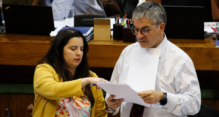 Marcel reafirma apoyo a Martínez, asegura que no la están blindando y defiende gestión presupuestaria
