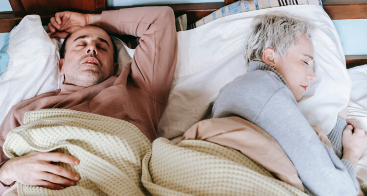 Las noches son cada vez más calurosas: ¿cuál es la mejor temperatura para dormir según la ciencia?