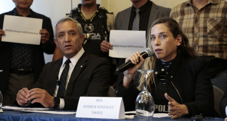 Designan a nueva candidata presidencial tras asesinato de Villavicencio en Ecuador