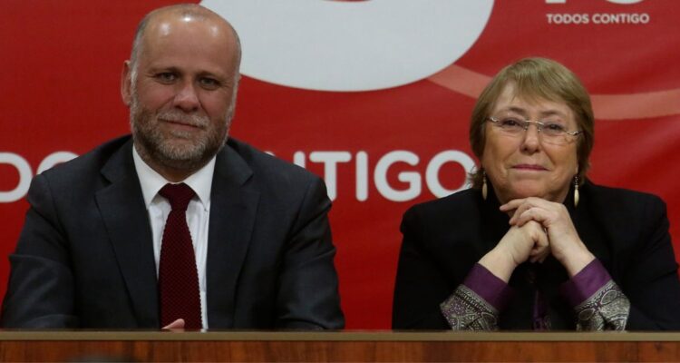 Elizalde (PS) aborda “dilema” de Bachelet: “Sabemos de su compromiso y no necesita un cargo formal”