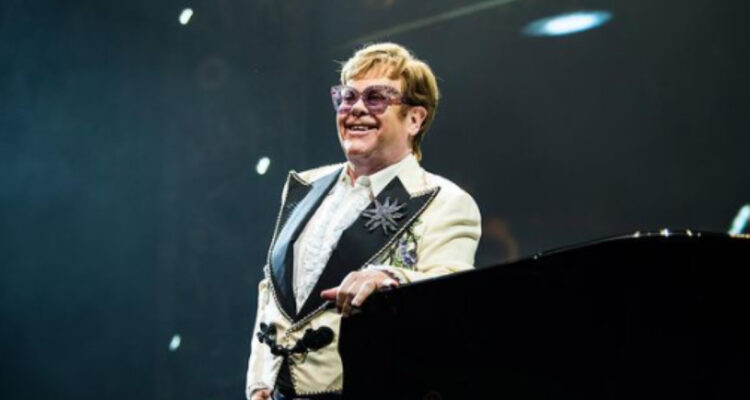 Elton John fue dado de alta tras alarmante accidente doméstico durante sus vacaciones en Francia