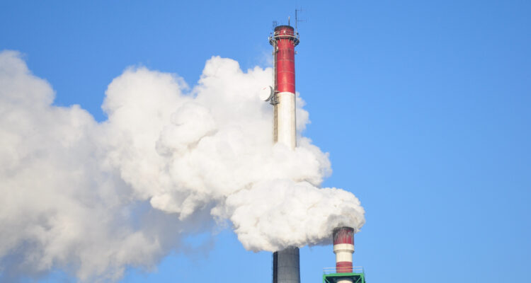 Diseñan nueva forma de capturar y reciclar el CO2 de las emisiones industriales a través de una célula