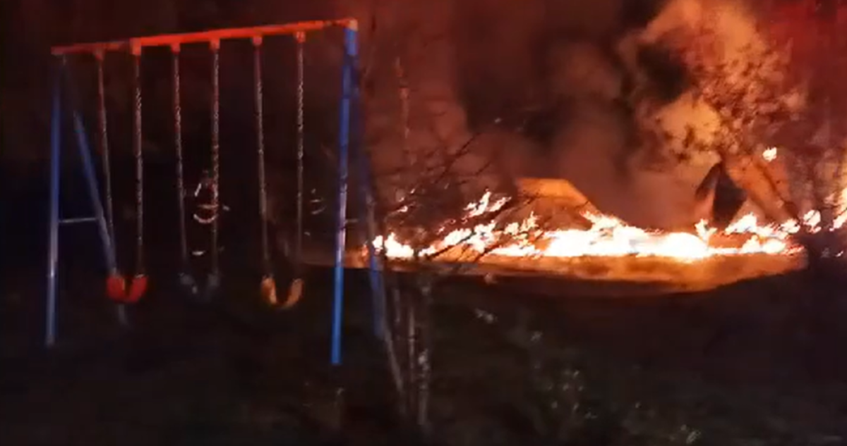 Destruyen una escuela durante segundo ataque incendiario en La Araucanía: fuego afectó a una capilla