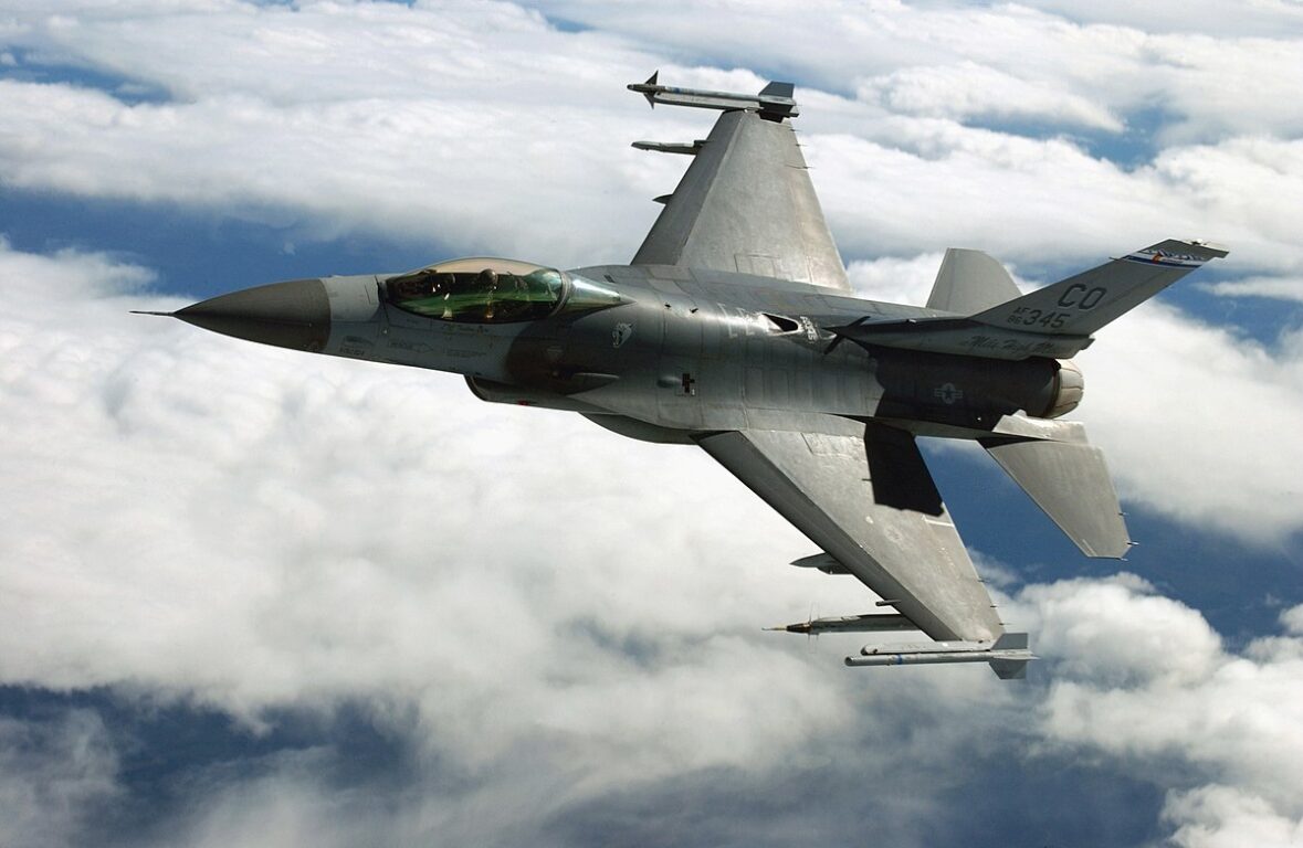Un F-16 de Estados Unidos 