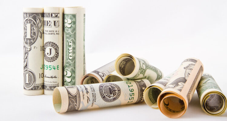 La Fed admite que seguirá manteniendo altos los tipos de interés hasta que se controle la inflación