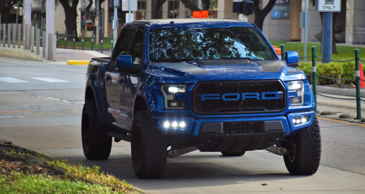 Las ventas de Ford en EEUU crecieron durante 1er semestre y saca buena proyección