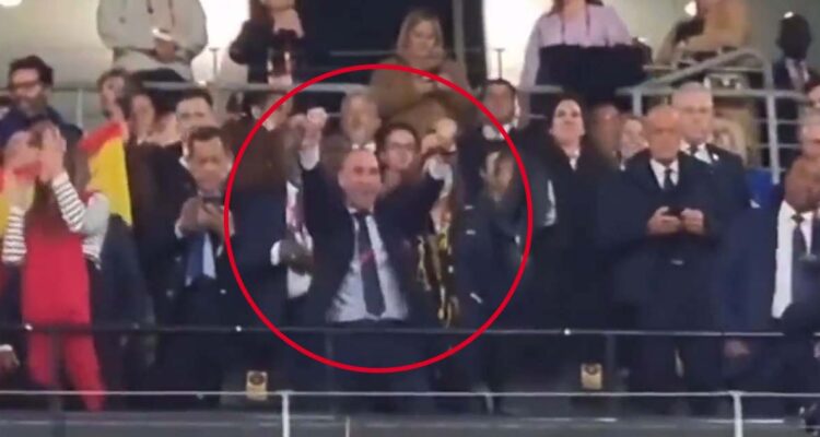Luis Rubiales realizó obscenos gestos luego de la final del Mundial Femenino.