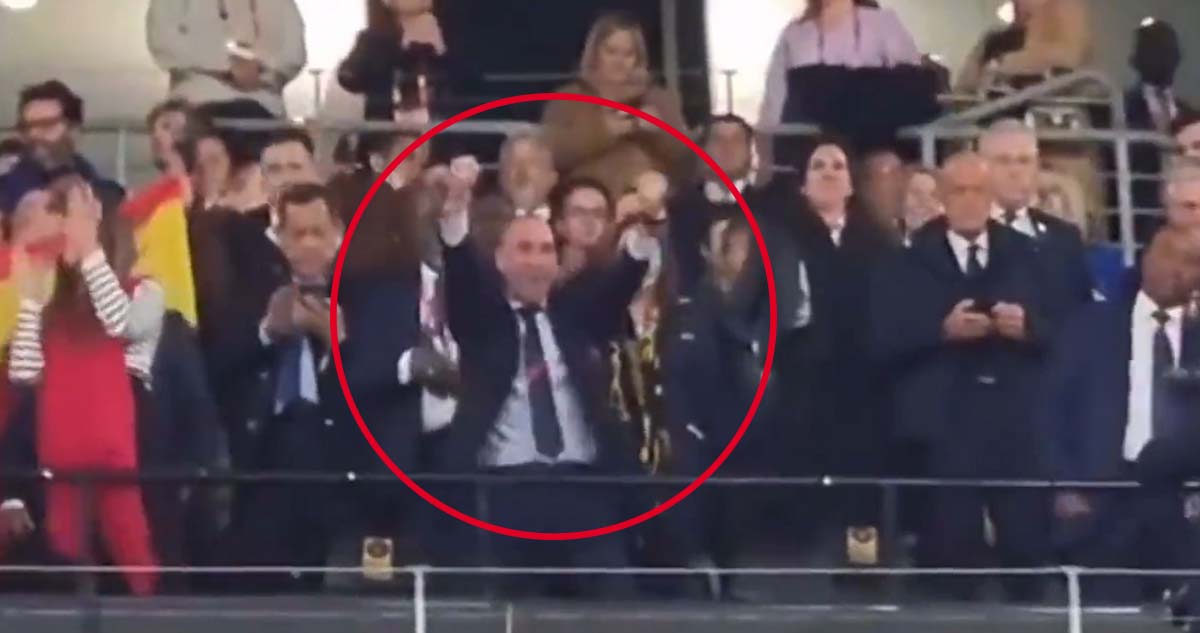 Luis Rubiales realizó obscenos gestos luego de la final del Mundial Femenino.