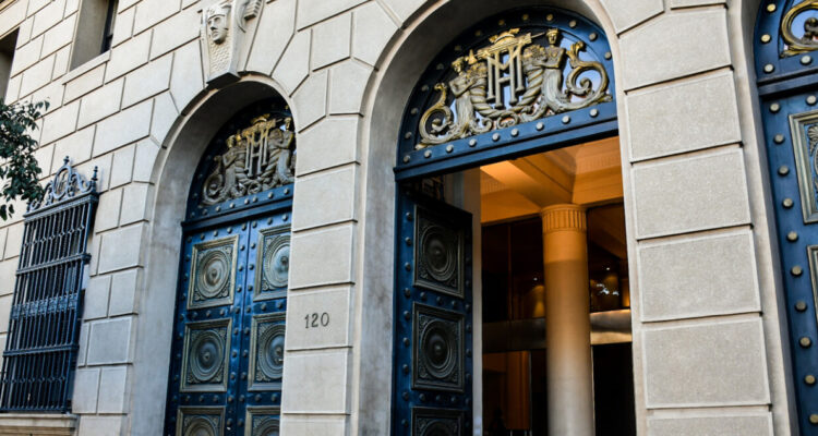 Frontis Ministerio de Hacienda