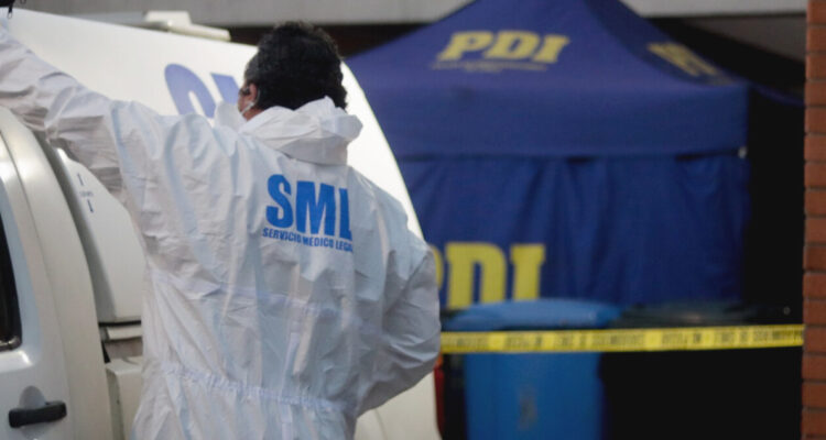 Hombre muere asesinado de un disparo en la cabeza en Lo Espejo
