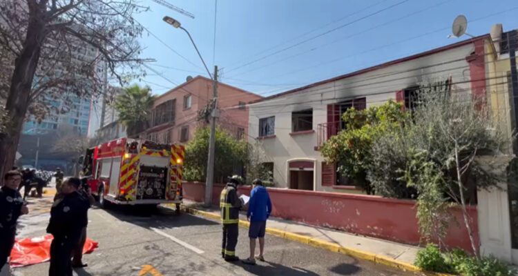Adulta mayor de 90 años fallece en incendio que afectó una vivienda en Ñuñoa