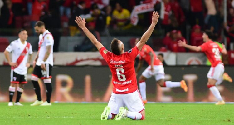 Inter venció en infartante tanda de penales a River y avanza en la Libertadores