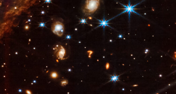 No es un meme ni fake news, el James Webb sí encontró un signo de interrogación en el espacio profundo