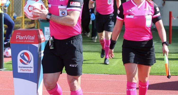 Caso de acoso remece al arbitraje chileno y la ANFP.