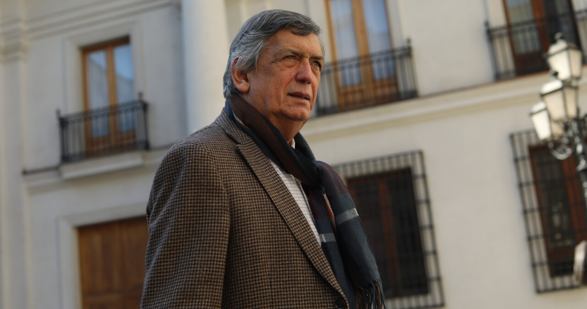 Lautaro Carmona, secretario general del PC, tras comité político en La Moneda.