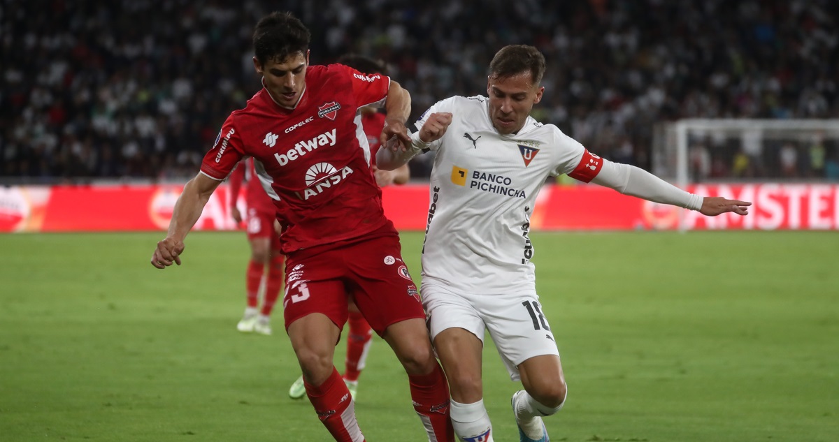 LDU eliminó por penales a Ñublense en Copa Sudamericana.