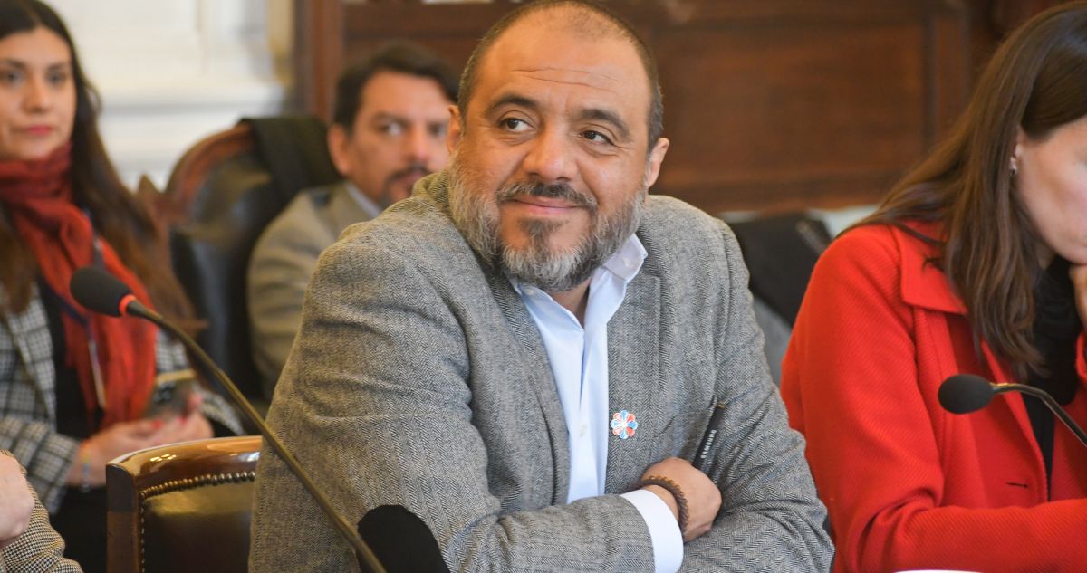 Ministro Ávila suspende actividades en lo que sería su último día como ministro de Educación