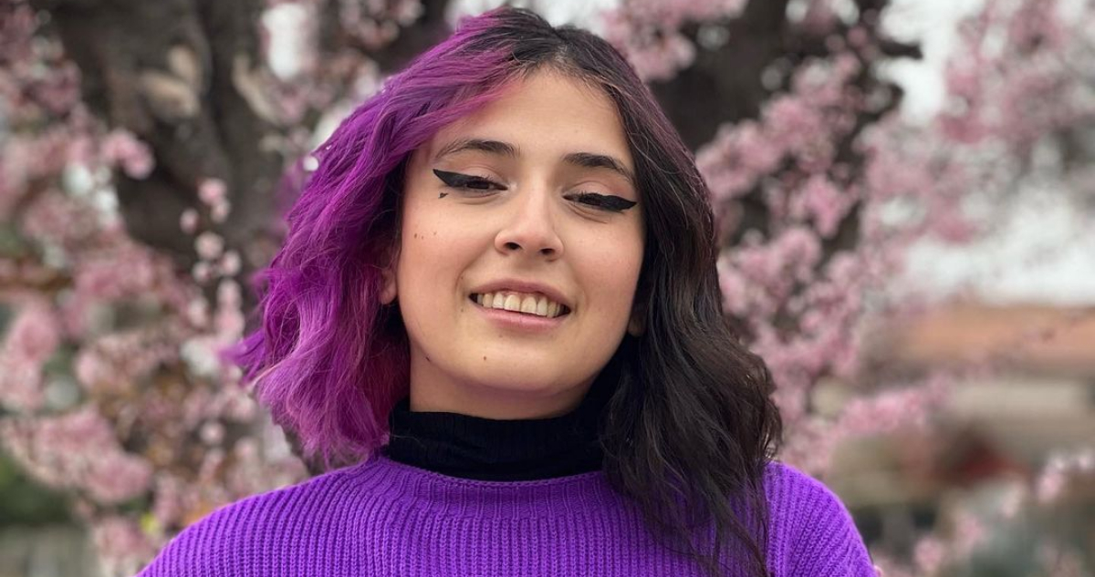 La influencer Maru Rockets posando con una sonrisa.