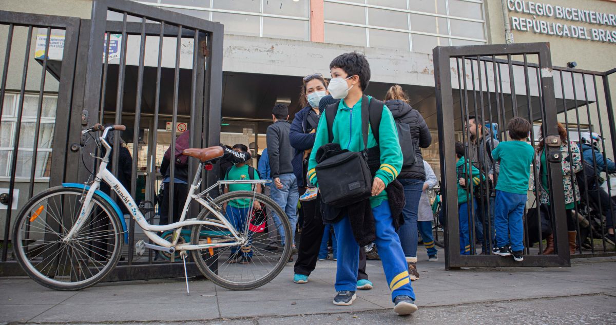 Minsal descarta eliminar el uso de mascarillas en colegios tras críticas de alcaldesa de Las Condes