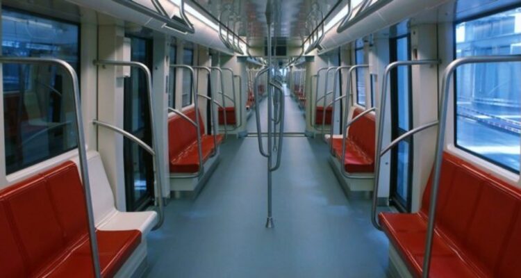 Desde Cal y Canto, cruzando La Legua, La Pintana y Bajos de Mena: las estaciones de Línea 9 del Metro