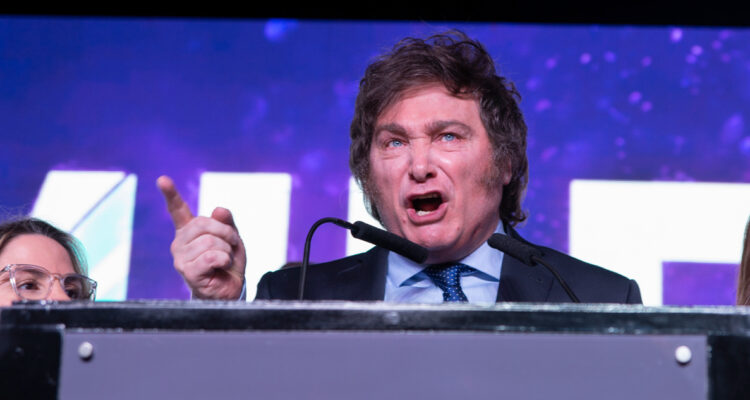 El ultraderechista Javier Milei, la gran sorpresa en la Argentina de los tres tercios