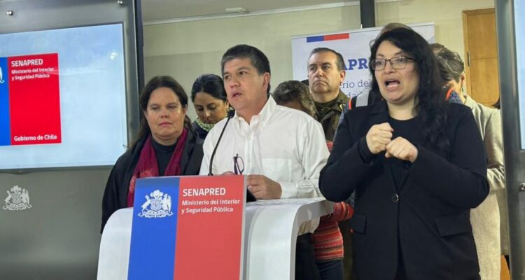 Sistema frontal: Gobierno cifra en 42 mil las personas aisladas y corrige número de fallecidos a tres