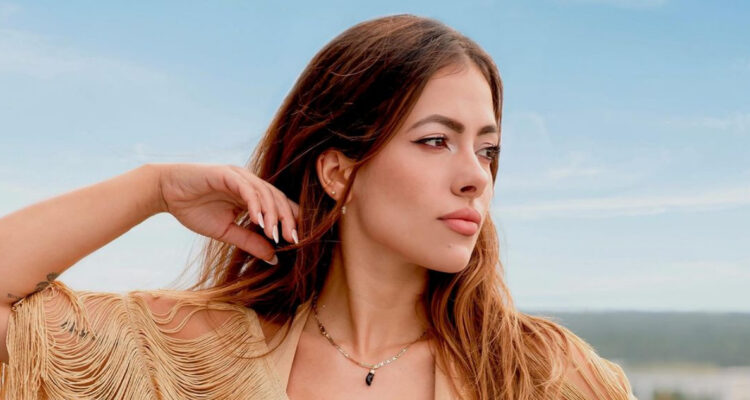 La modelo y Miss Venezuela Ariana Viera posando.