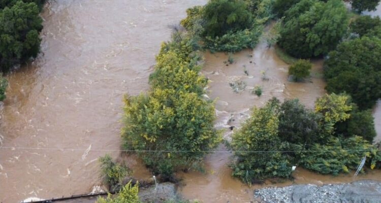 Adulto mayor muere tras ser arrastrado por corriente en Coihueco